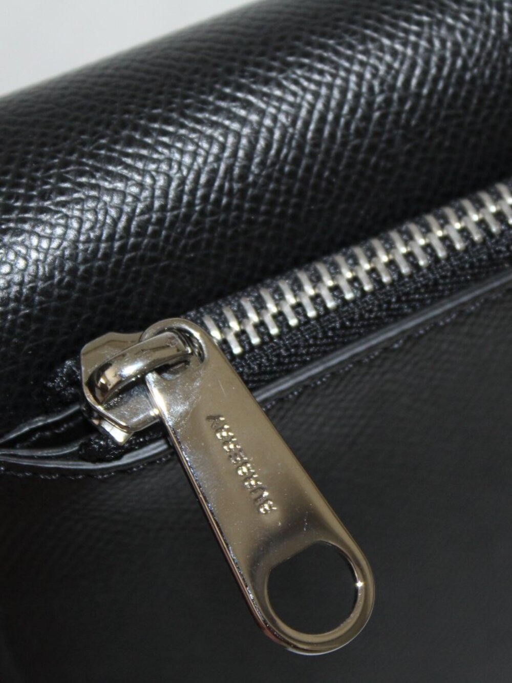Burberry Grained Leather Black Crossbody Shoulder Bag 2 Way Strap Black Snap Zip - Picture 7 of 15